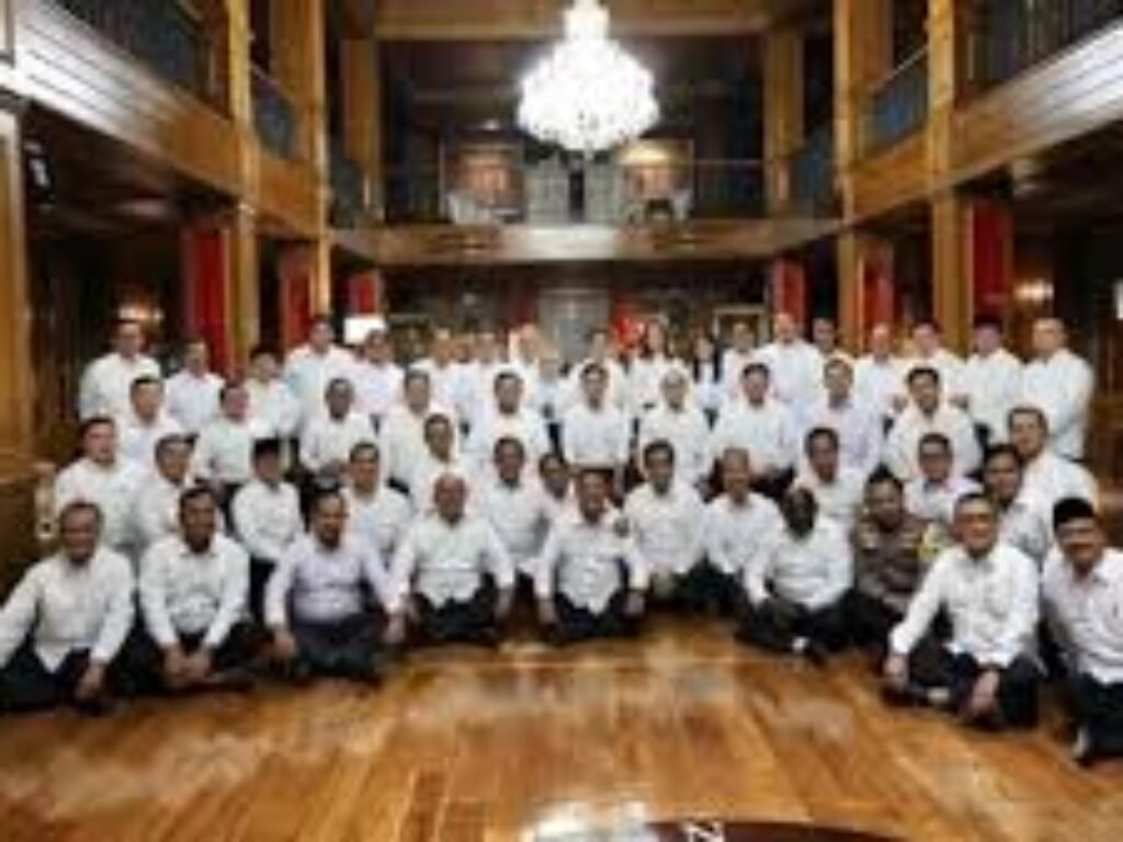 Bocoran Kabinet Prabowo-Gibran: Banyak Menteri Era Jokowi Dipertahankan, Berikut Daftar Lengkapnya