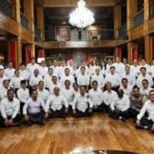 Bocoran Kabinet Prabowo-Gibran: Berikut Daftar Lengkapnya: Beredar daftar lengkap nama menteri dan pejabat setingkat menteri.