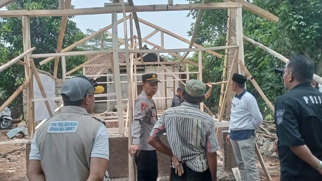 FPL Garda Sarimukti terus menunjukkan eksistensinya sebagai wadah yang peduli terhadap masyarakat di Desa Sarimukti, Kecamatan Cipatat.