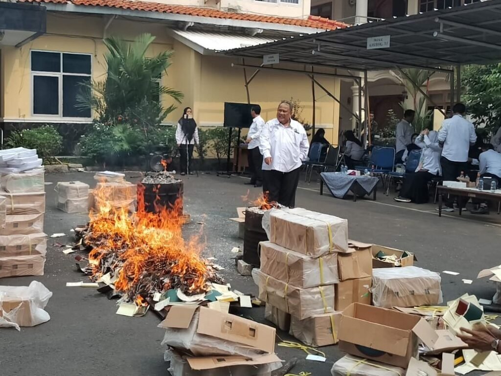 Kemenag Purwakarta Musnahkan Dokumen Nikah Kadaluarsa untuk Cegah Penyalahgunaan
