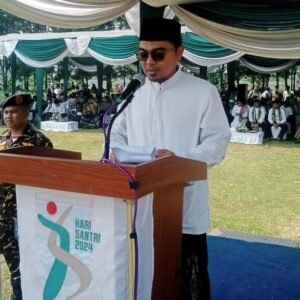 Ratusan Santri Bandung Barat Gelar Apel Akbar dalam rangka peringatan Hari Santri Nasional Tahun 2024 di Lapangan Bedeng Desa Mandalasari.