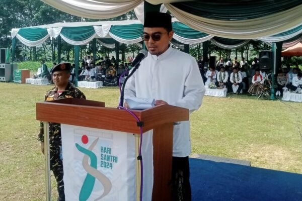 Ratusan Santri Bandung Barat Gelar Apel Akbar, Sambung Juang untuk Masa Depan Gemilang