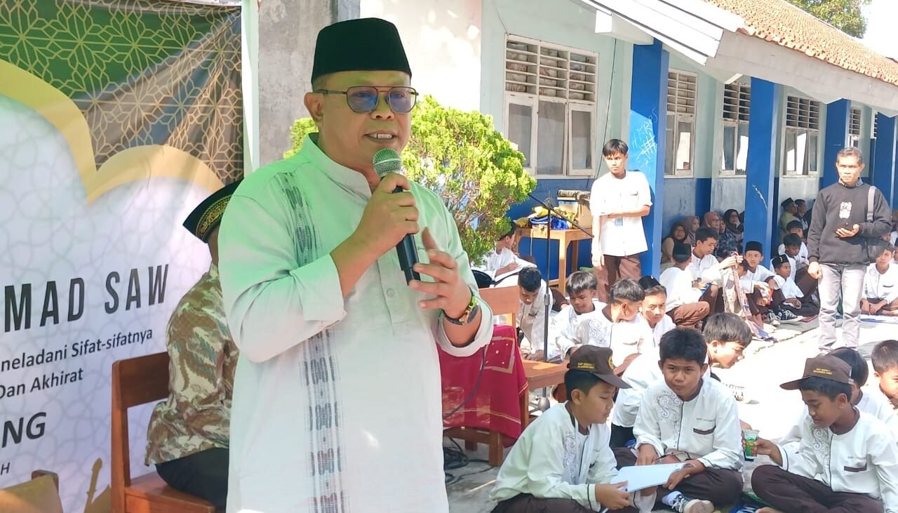 SMPN 1 Malangbong Gelar Maulid Nabi, Jumat, 4 Oktober 2024 di lapangan terbuka sekolah, Ajak Siswa Teladani Akhlak Nabi Muhammad SAW