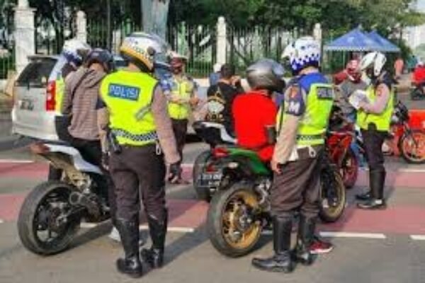 Operasi Zebra 2024 Dimulai Hari Ini: Polri Fokus Tekan Kecelakaan dengan Pendekatan Humanis dan Tilang Manual