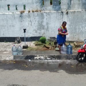 PDAM Gapura Tirta Rahayu Purwakarta berkomitmen untuk segera menyelesaikan masalah gangguan pasokan air hampir sepekan.