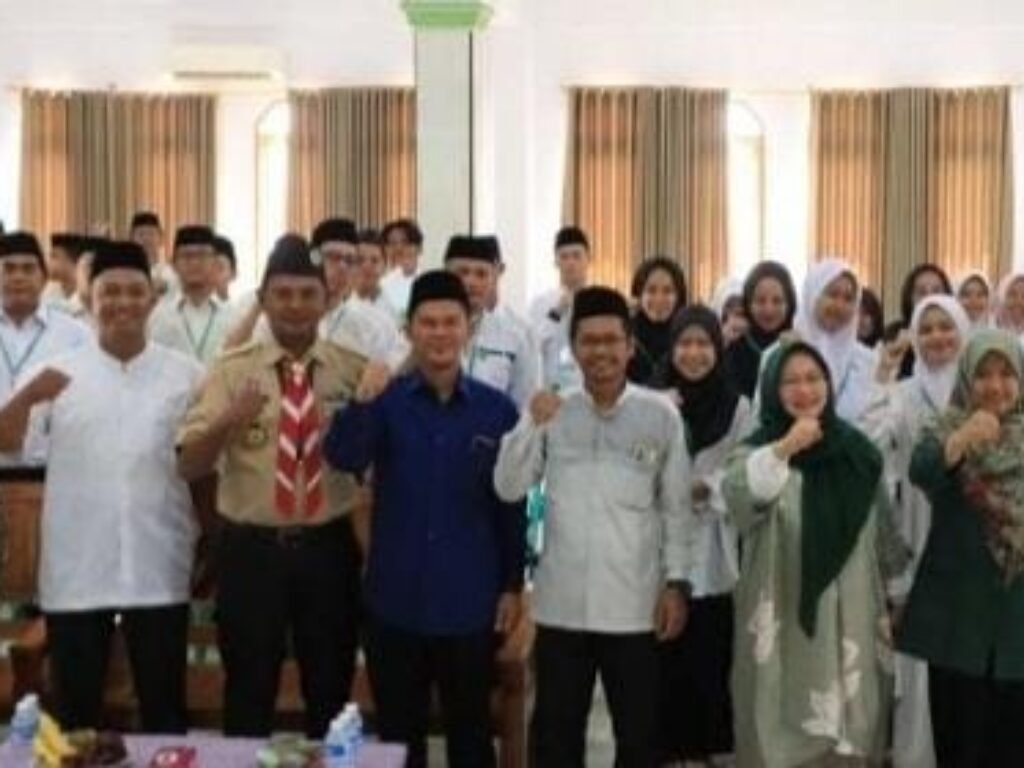 Pelatihan Keprotokoleran di Yayasan Al-Muhajirin Bekali Santri dan Mahasiswa dalam Rangkaian Gebyar Hari Santri Nasional 2024