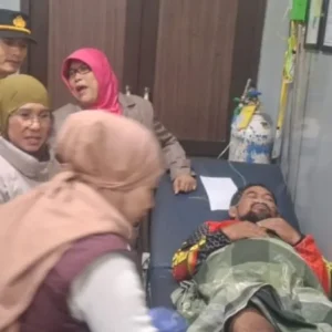 Tujuh Pendaki Gunung Godog Garut Ditemukan Selamat: Tim SAR gabungan berhasil menemukan tujuh pendaki Gunung Godog yang dilaporkan hilang.