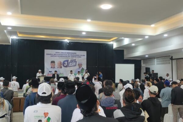 Ahmad Syahiku-Ilham Habibie Raih Dukungan dari Simpul Uu Ruzhanul Ulum di Pilgub Jabar