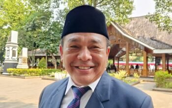 Pj. Bupati Purwakarta dorong peningkatan pendidikan norma etika yang lebih intensif bagi seluruh elemen masyarakat, terutama generasi muda.