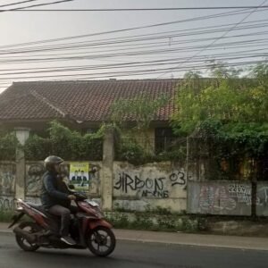 Rumdin Kepala Puskesmas Cipatat di Desa Ciptaharja, Kecamatan Cipatat, Kabupaten Bandung Barat, terlihat memprihatinkan.