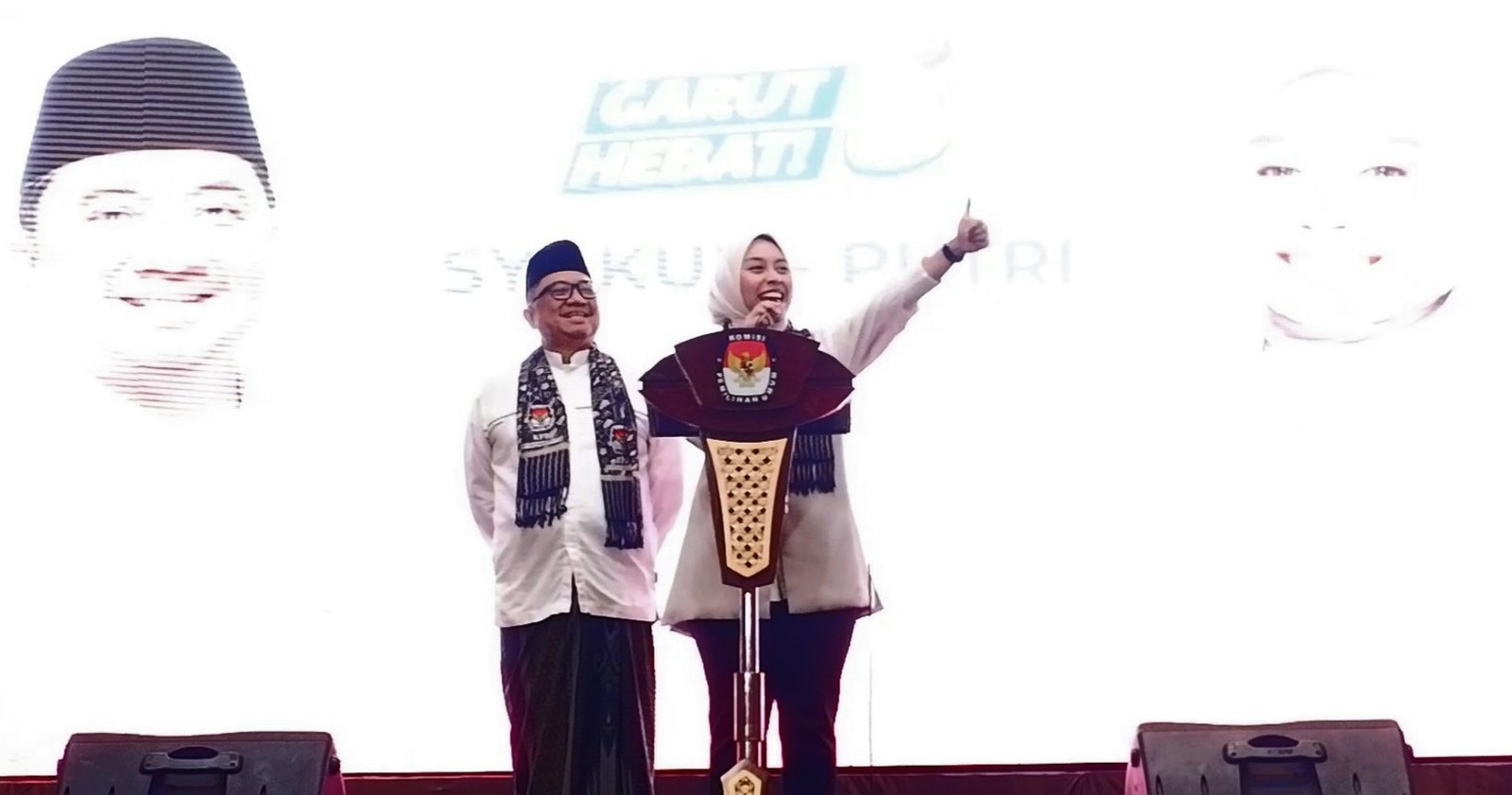 Pasangan Calon Bupati dan Wakil Bupati Garut, Syakur - Putri yang disingkat Santri mendapatkan Nomor Urut 02 yang ditetapkan oleh KPU berdasarkan pemilihan nomor undi. (Ft: asep ahmad)