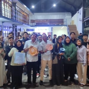 Viman-Diky Janji Atasi Masalah Sampah, Viman Alfarizi, menyampaikan Kota Tasikmalaya memiliki Perda Pengelolaan Sampah sejak tahun 2019.