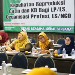 Dinkes Garut Bahas Kesehatan Reproduksi dan Upaya Turunkan Angka Kematian Ibu dan Bayi yang libatkan organisasi profesi, dan LSM.
