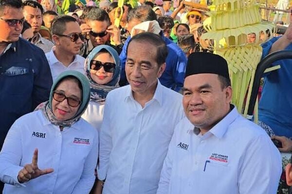 Jokowi Sapa Ribuan Warga Blora, Dorong Pilkada Damai dan Aman