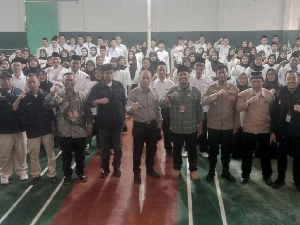 98 Petugas KPPS Desa Nangeleng Dilantik dan Dapatkan Bimtek Jelang Pilkada 2024