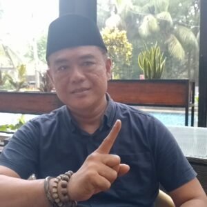 Laskar Merah Putih Purwakarta: Ketua LMP Mascab Purwakarta, Jakaria, menyatakan dukungannya kepada pasangan calon nomor urut 01 ZeinJo.