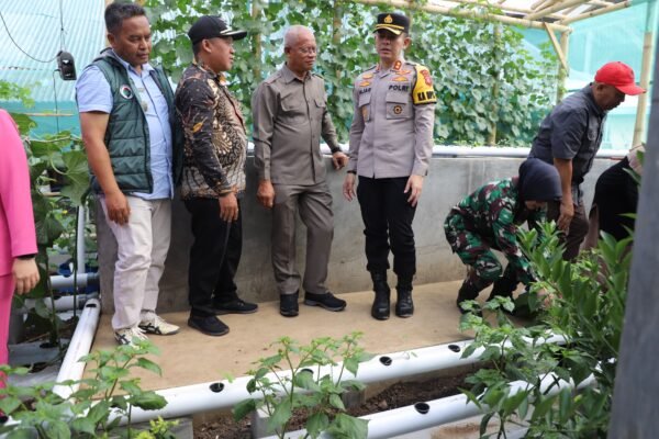 Polres Garut Luncurkan Program Pekarangan Pangan Bergizi di Desa Wanajaya, Dukung Ketahanan Pangan dan Kesejahteraan Masyarakat