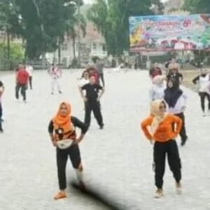 Pemkab Lampung Selatan Gelar Senam: Jajaran Pemerintah Kabupaten (Pemkab) Lampung Selatan rutin menggelar senam bersama setiap Jumat pagi