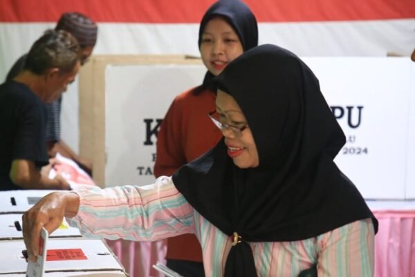 Pilkada Serentak Jawa Barat Berjalan Lancar dan Kondusif, Penjabat Gubernur Bey Triadi Pastikan Mitigasi Bencana Telah Dilakukan