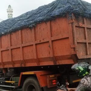 Tokoh Masyarakat Desa Sarimukti, Kecamatan Cipatat, KBB Kecam Truk Sampah yang Membandel, Ancam Tutup TPAS Sarimukti Jika Aturan Dilanggar.