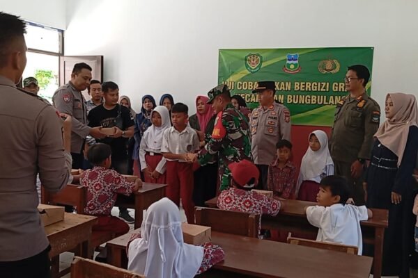 Forkopimcam Bungbulang Sukses Gelar Uji Coba Program Makan Siang Bergizi Gratis, Dorong Generasi Muda yang Sehat dan Cerdas