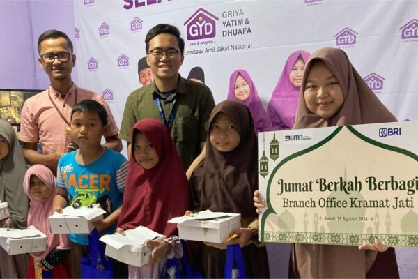 Wujud Kepedulian BRI KC Kramat Jati, Berbagi Jumat Berkah di Griya Yatim dan Dhuafa