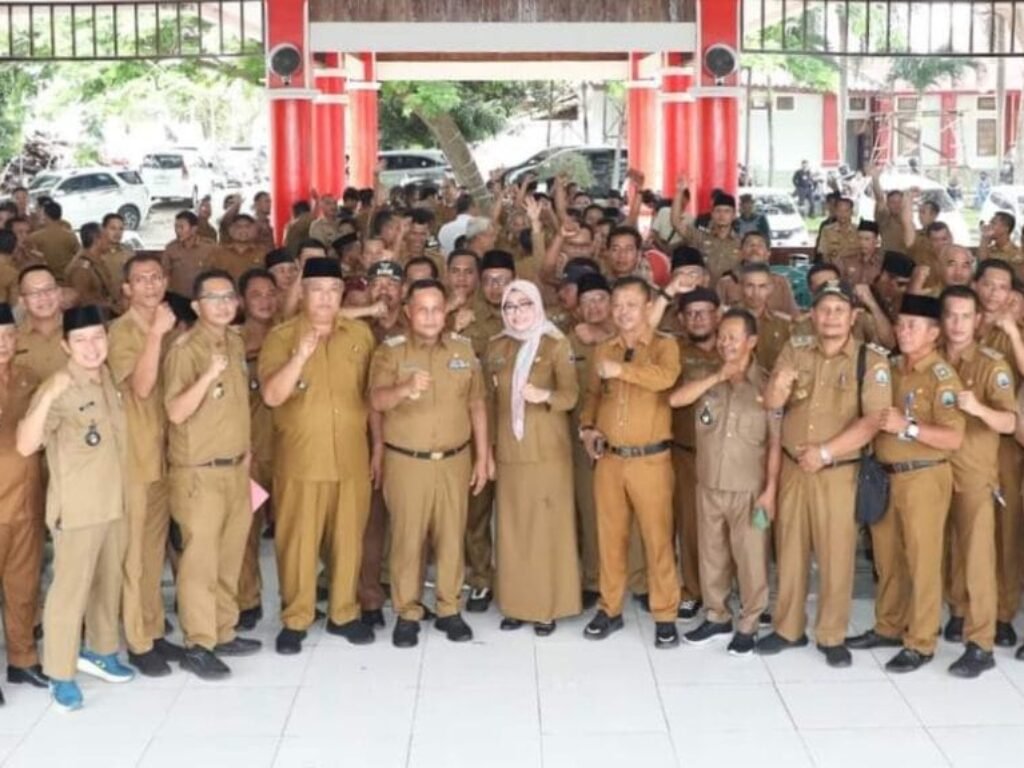 Bupati Nanang Ajak Kades Lampung Selatan Jaga Soliditas, Bagikan Tips “Happy” dengan Perbanyak Rasa Syukur