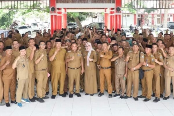 Bupati Nanang Ajak Kades Lampung Selatan Jaga Soliditas, Bagikan Tips “Happy” dengan Perbanyak Rasa Syukur
