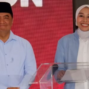 Calon Wakil Bupati Garut Terpilih Periode 2024-2029. drg. Hj. L Putri Karlina, MBA saat mengikuti debat terbuka Calon Bupati dan wakil Bupati Garut yang diselenggarakan KPU Garut di Hotel Harmoni beberapa waktu lalu. L Putri Karlina mendampingi Dr. Ir. Abdusy Syakur Amin, M.Eng sebagai Bupati Garut. (Ft: asep ahmad)