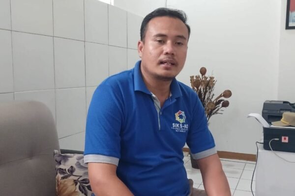Pendistribusian Bantuan Pangan Beras di Desa Cinagara, Garut, Terhambat Akibat Banyaknya Penerima yang Diwakilkan