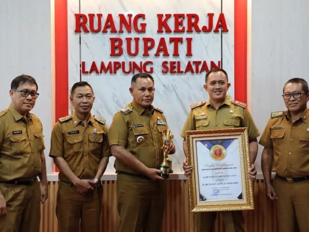 Dinobatkan Sebagai Kabupaten Sangat Inovatif Kabupaten Lampung Selatan Raih Penghargaan Innovative Government Award