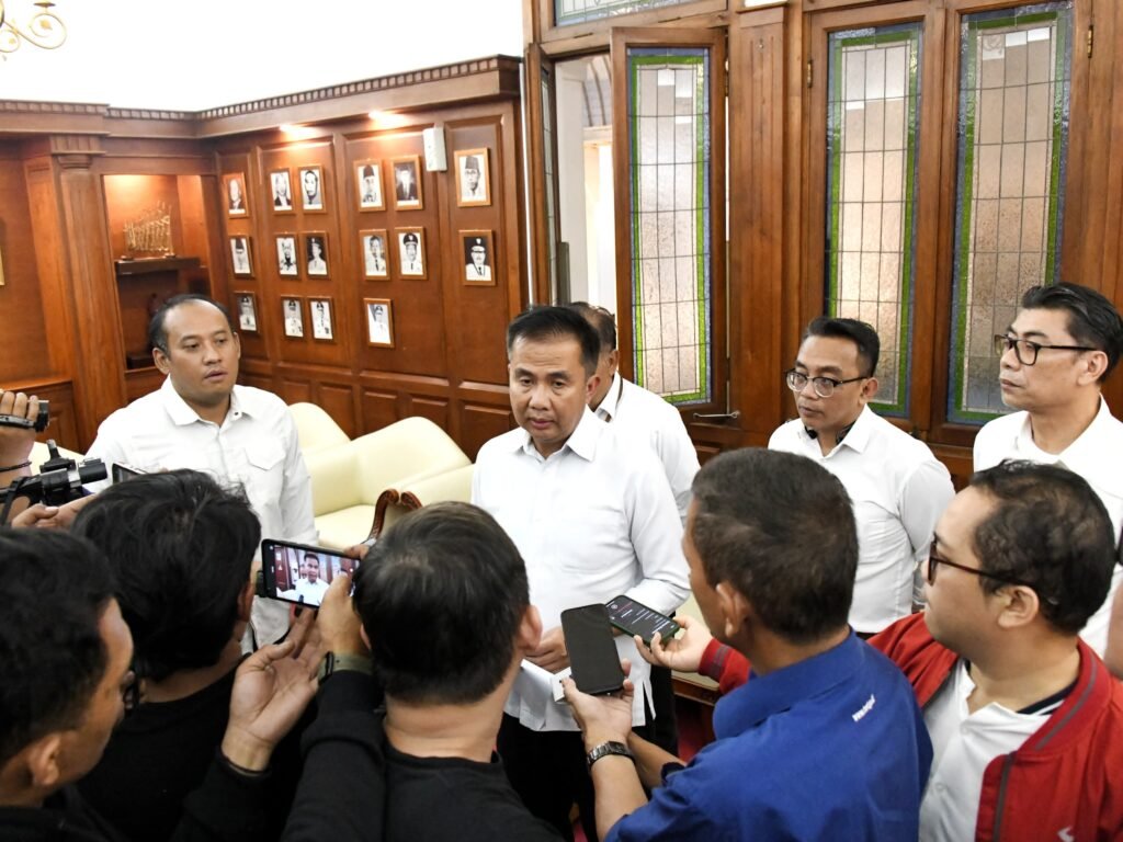 Bey Machmudin Umumkan UMSK 2025, Sebagian Usulan Tak Disetujui