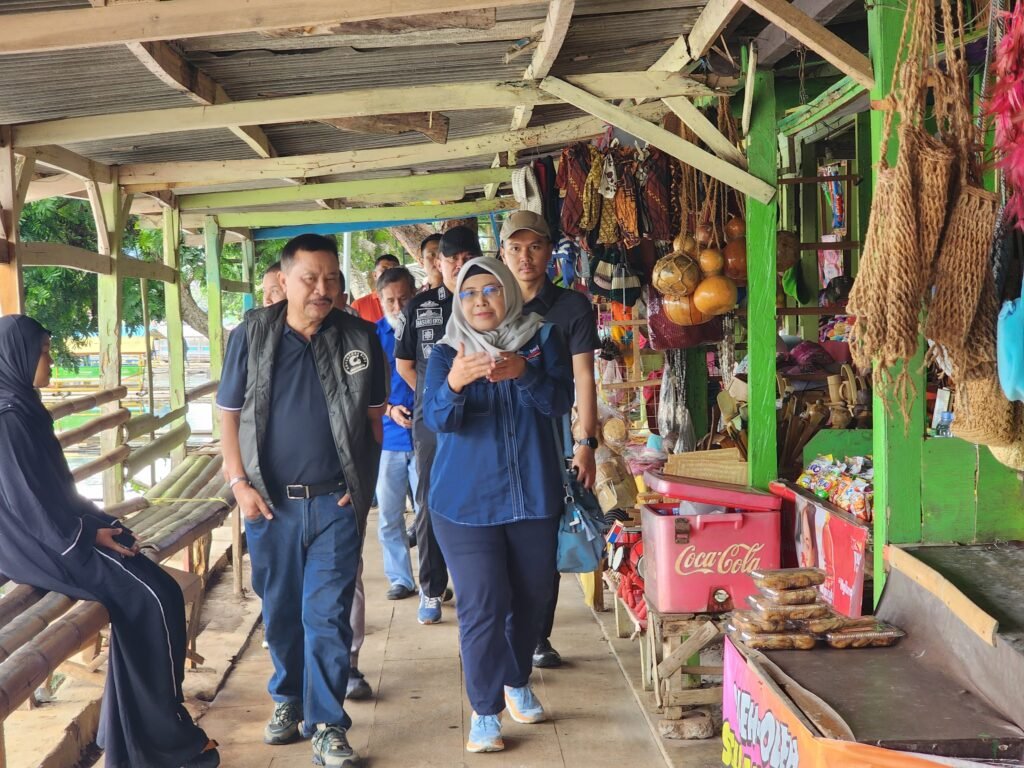 Pastikan Kesiapan Objek Wisata Jelang Libur Nataru, Pj. Bupati Garut Tinjau Situ Cangkuang