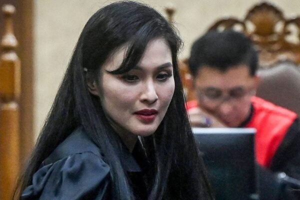 Sandra Dewi Istri Seorang Koruptor dan Mafia Tambang Viral di Media Sosial