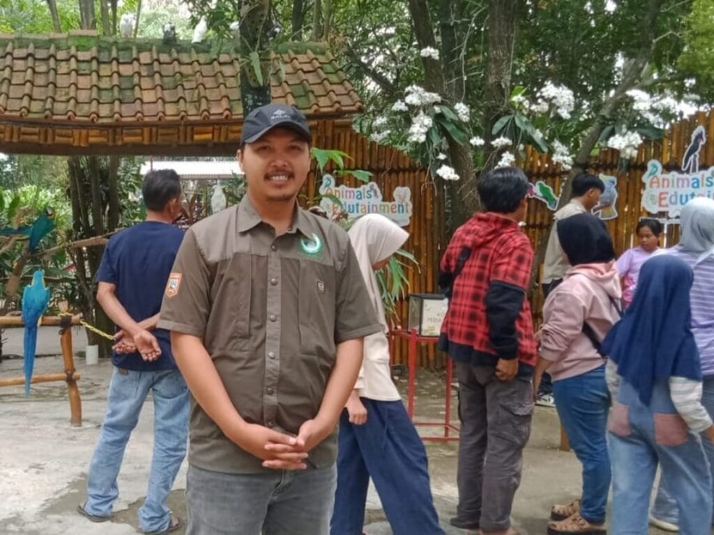 Taman Satwa Cikeumbulan Ramai Pengunjung Selama Libur Sekolah, Edukasi Seru di Tengah Alam