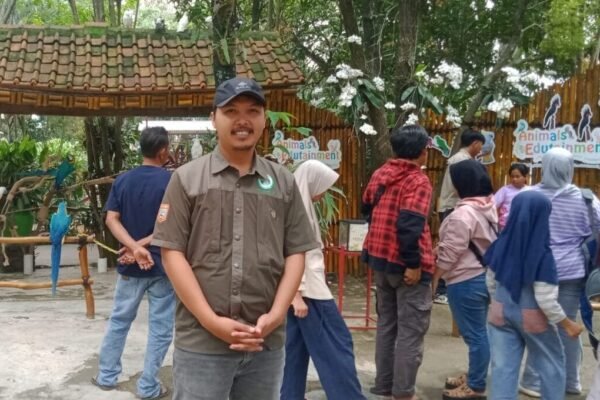 Taman Satwa Cikeumbulan Ramai Pengunjung Selama Libur Sekolah, Edukasi Seru di Tengah Alam