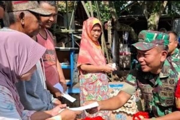 Longsor di Kampung Cipadali Purwakarta, Tiga Rumah Runtuh, Warga Dievakuasi