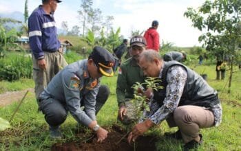Brigade Pangan Kabupaten Garut Tanam 112 Pohon di Cikajang, Kampanyekan Peduli Konservasi untuk Menjaga Kelestarian Lingkungan.