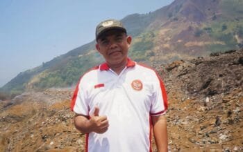 Dinas LH Garut Setuju Tampung Sampah Bandung Selama Tiga Bulan, Warga Pribumi Buang Sampah ke Sungai Cimanuk