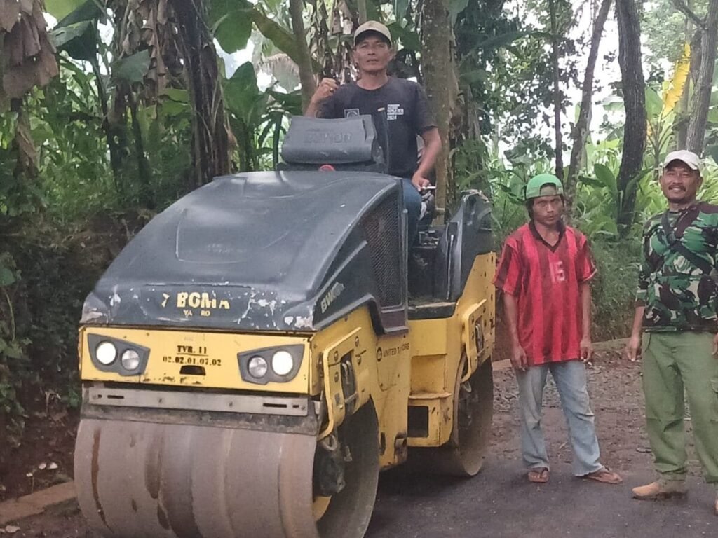 Warga Cilampuyang Garut Bersukacita Atas Pembangunan Jalan Desa