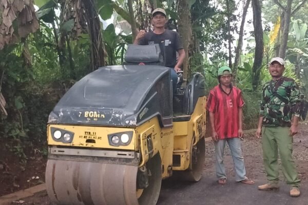 Warga Cilampuyang Garut Bersukacita Atas Pembangunan Jalan Desa