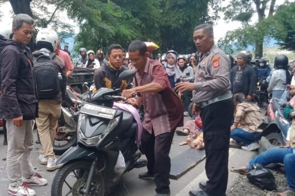 Kecelakaan Beruntun di Leweng Tiis Garut, Beberapa Pengendara Sepeda Motor Dilarikan ke Rumah Sakit