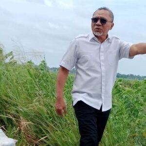 Menko Pangan Zulkifli Hasan Tinjau Korban Banjir di Lampung Selatan, Salurkan Bantuan dan Janjikan Normalisasi Irigasi