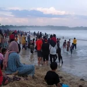 Libur Natal dan Tahun Baru di Garut Aman, Tanpa Kecelakaan Laut, Satpolairud Polres Garut bersama TNI, BPBD secara rutin melakukan patroli.
