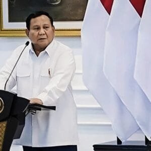 Prabowo Prioritaskan Rakyat dan Jaga Stabilitas di Tengah Konflik Global di 100 Hari Kerjanya