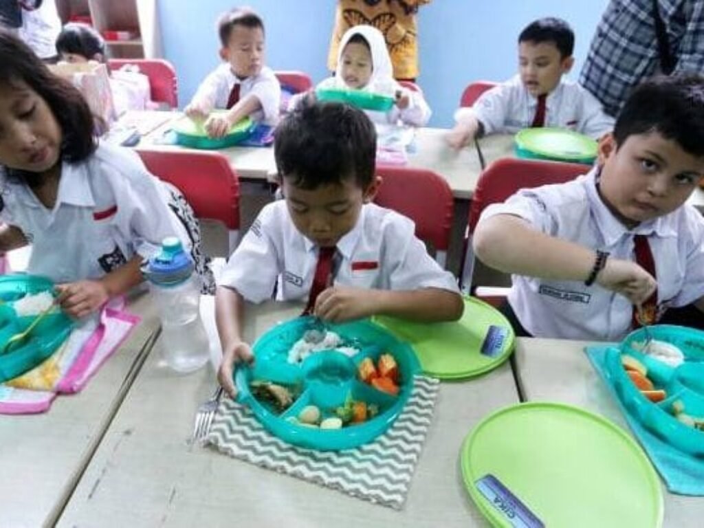 Program Makan Bergizi Gratis (MBG) Resmi Dimulai, Sasar 3 Juta Penerima Manfaat di 26 Provinsi