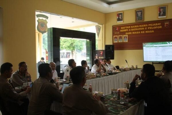 Penanaman Jagung dan Padi di Desa Dangdeur dan Cikadu Purwakarta untuk Ketahanan Pangan