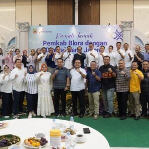 Pererat Sinergi, Bupati Arief Gelar Ramah Tamah dengan Plt. Direktur Utama Bank Jateng di Ballroom Hotel Azzana Garden Hill.