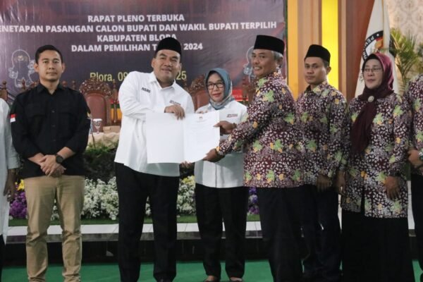 Arief Rohman-Sri Setyorini Ditetapkan sebagai Pemenang Pilkada Kabupaten Blora 2024