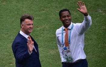 Van Gaal dan Kluivert Berpotensi Lanjut Duet Maut di Timnas Indonesia? Keduanya telah menorehkan prestasi gemilang